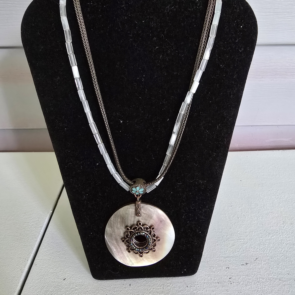 Avon Silver and Black Pendant Necklace